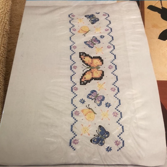 JanLynn Butterflies Embroidery Pillowcase 2 Pak 20 x 30 Stamped Cross Stitch - Picture 2 of 7